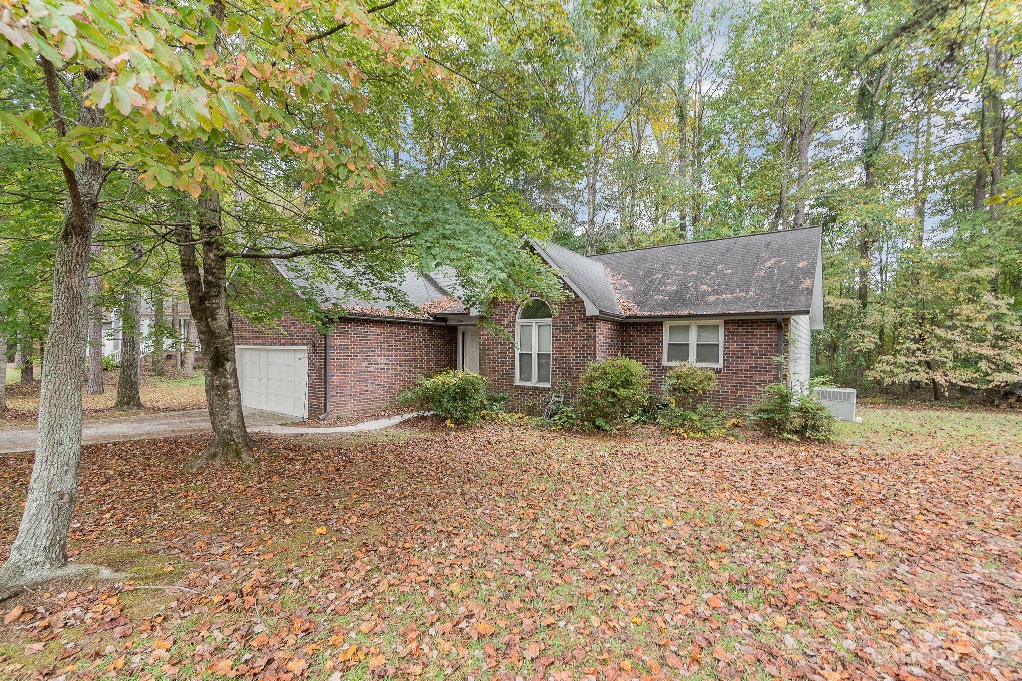 Property Photo:  200 Colonial Avenue SE  NC 28025 