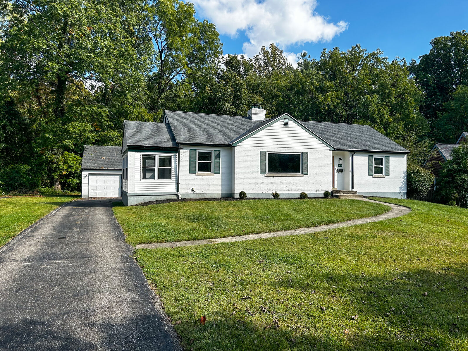 Property Photo: 1618 Dell Ter OH 45230