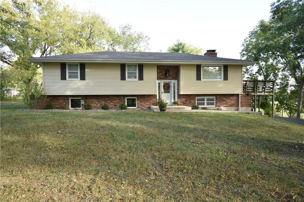 Property Photo:  1930 Hillview Road  MO 64068 