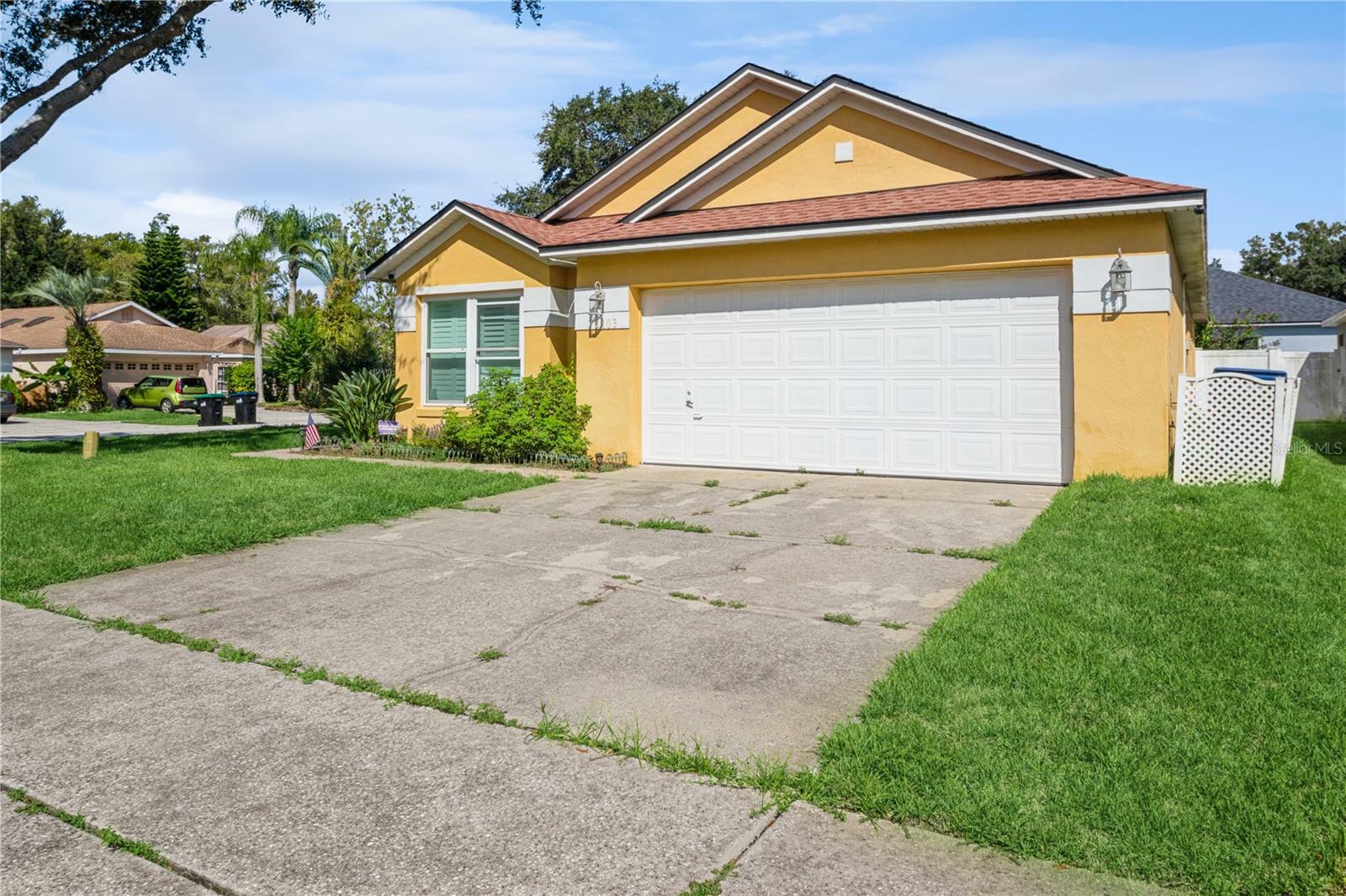 Property Photo: 13103 Jupiter Hills Court FL 32828