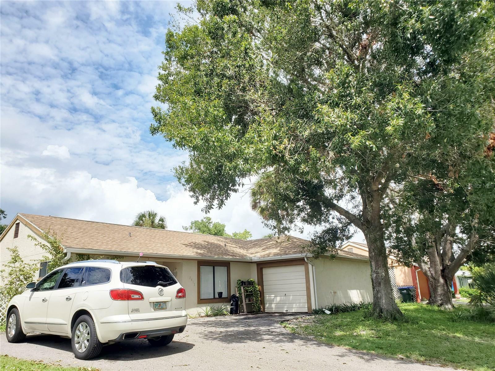 Property Photo: 3417 S Biscayne Drive FL 34287
