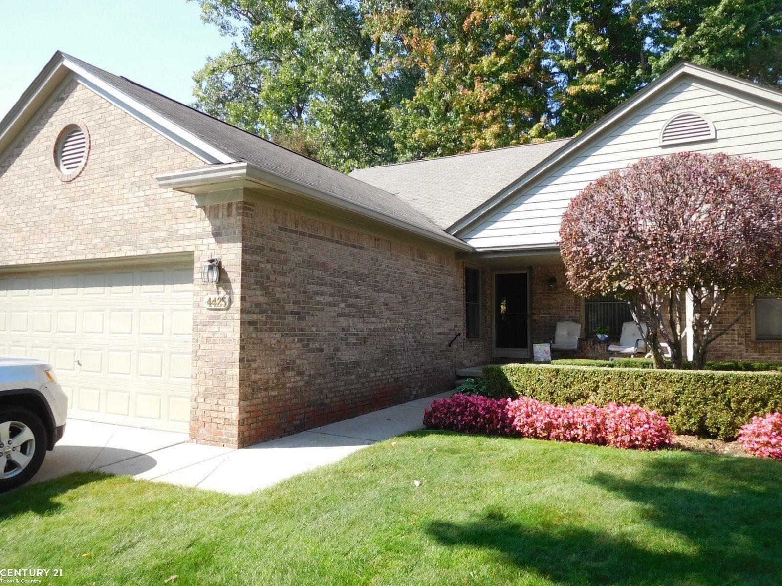 Property Photo:  4425 Wisteria  MI 48092 