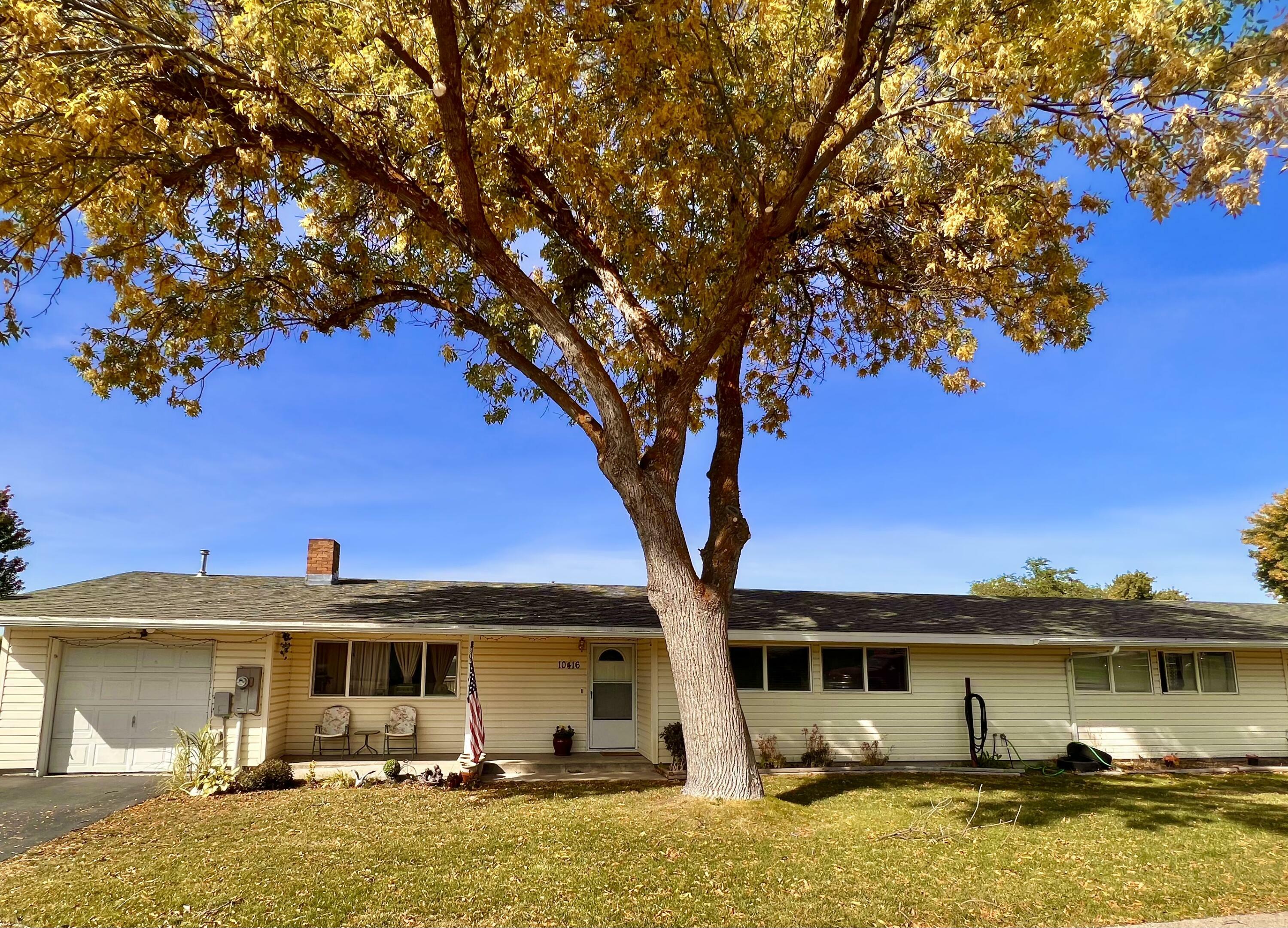 Property Photo:  10416 Kincheloe Avenue  OR 97601 