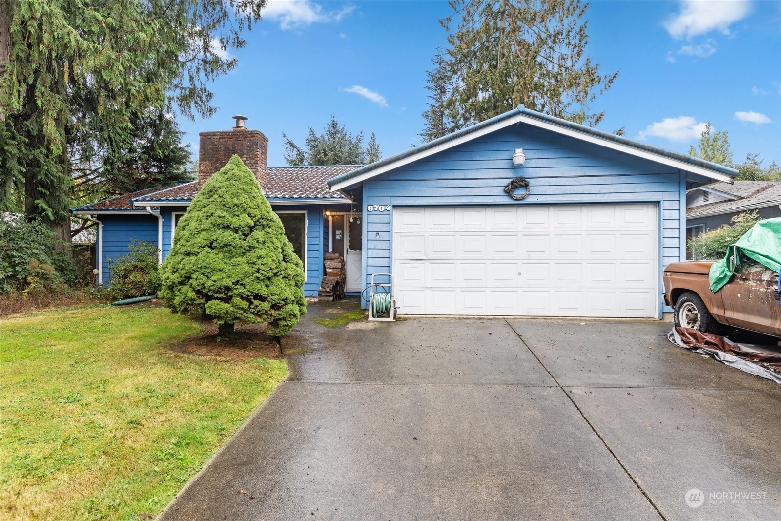 Property Photo:  6704 21st Drive NE  WA 98271 