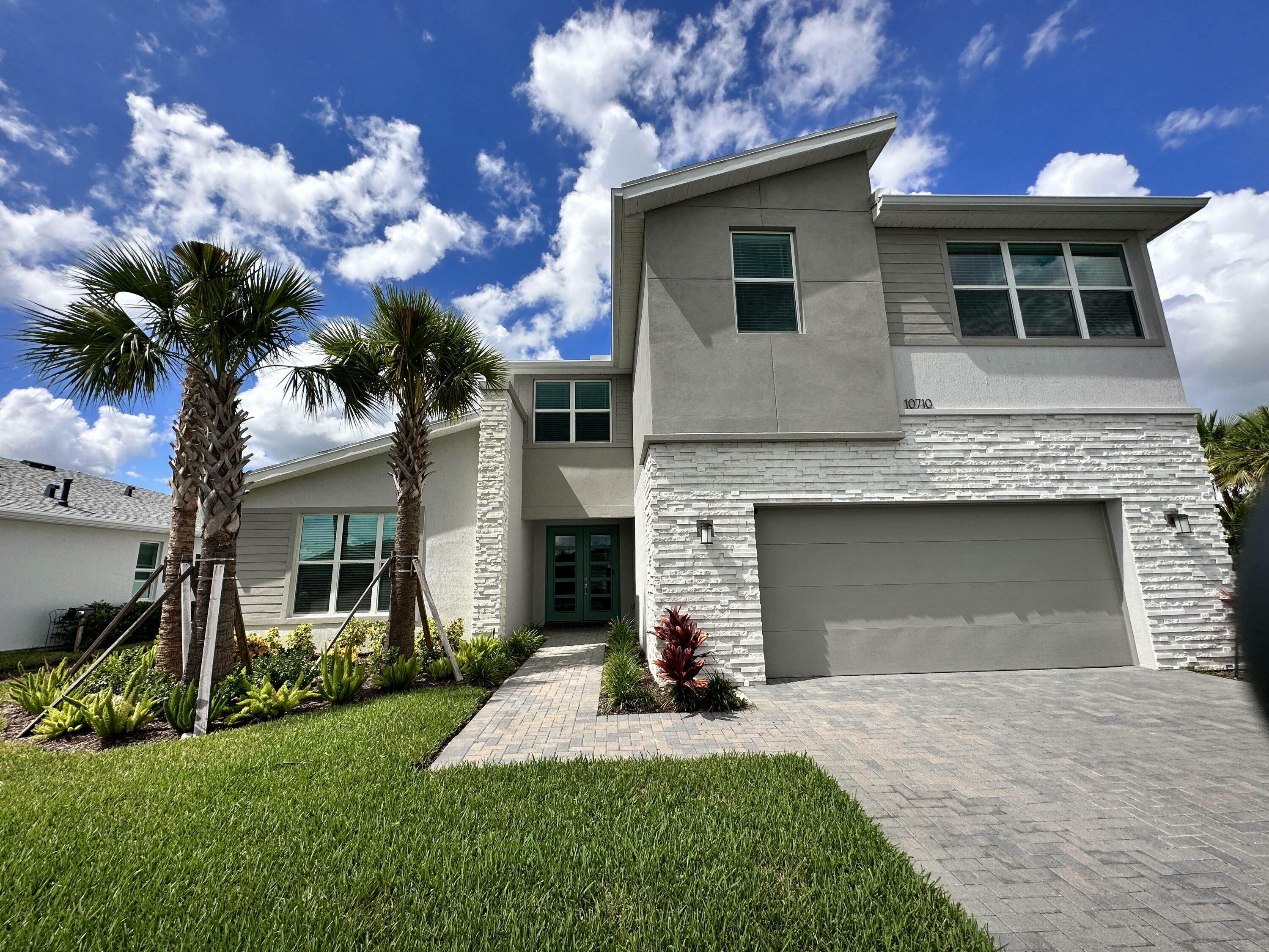 Property Photo:  10710 Hensley Street  FL 34987 