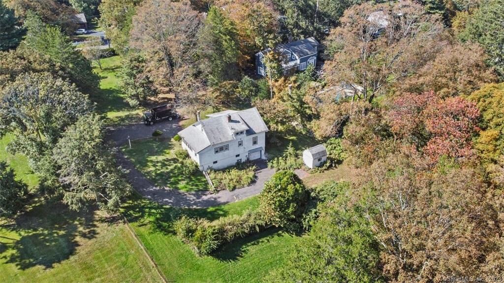 Property Photo:  272 Silvermine Avenue  CT 06850 