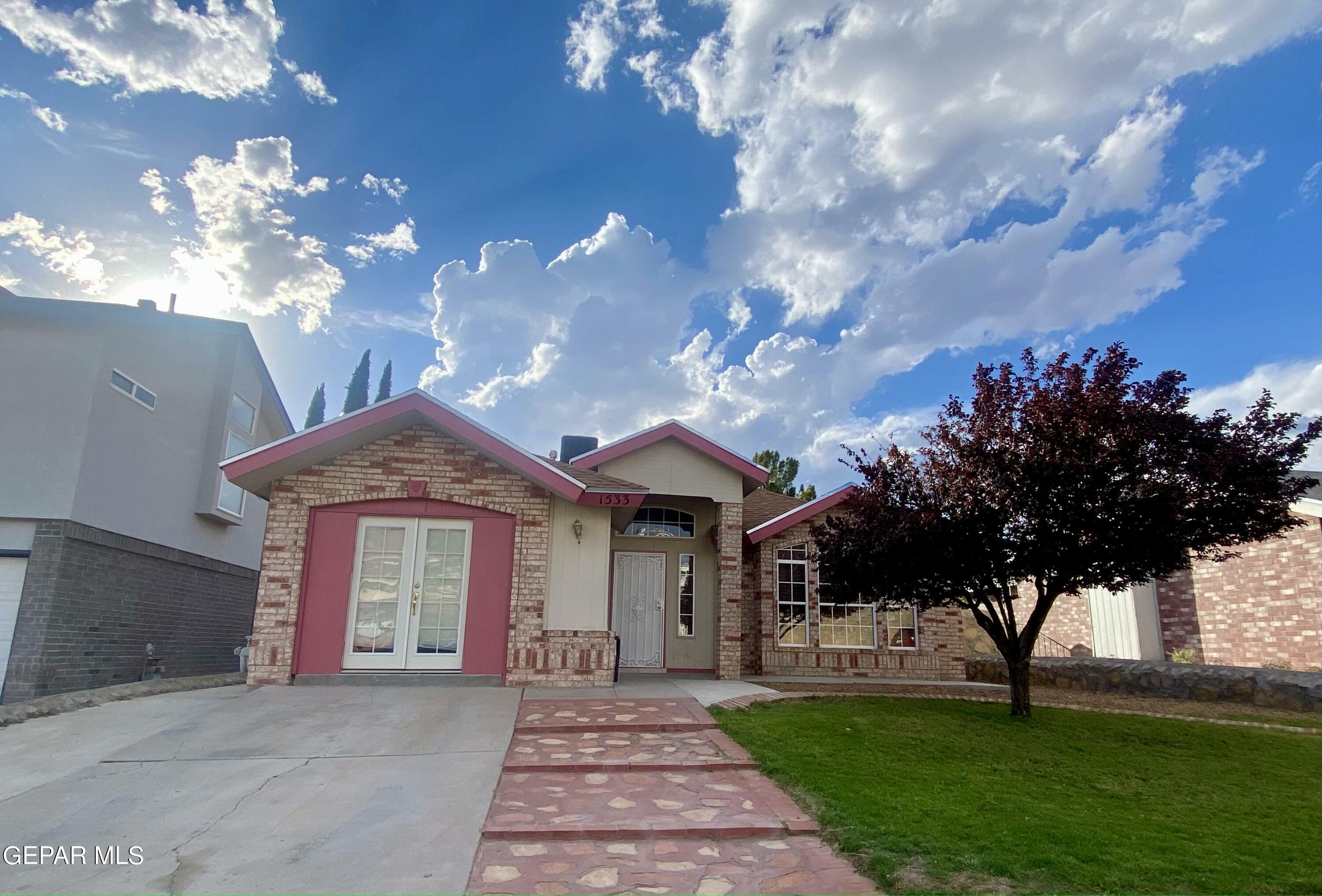 Property Photo:  1533 El Greco Circle  TX 79936 