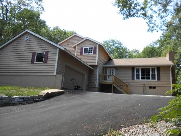 Property Photo: 275 Straw Rd NH 03102