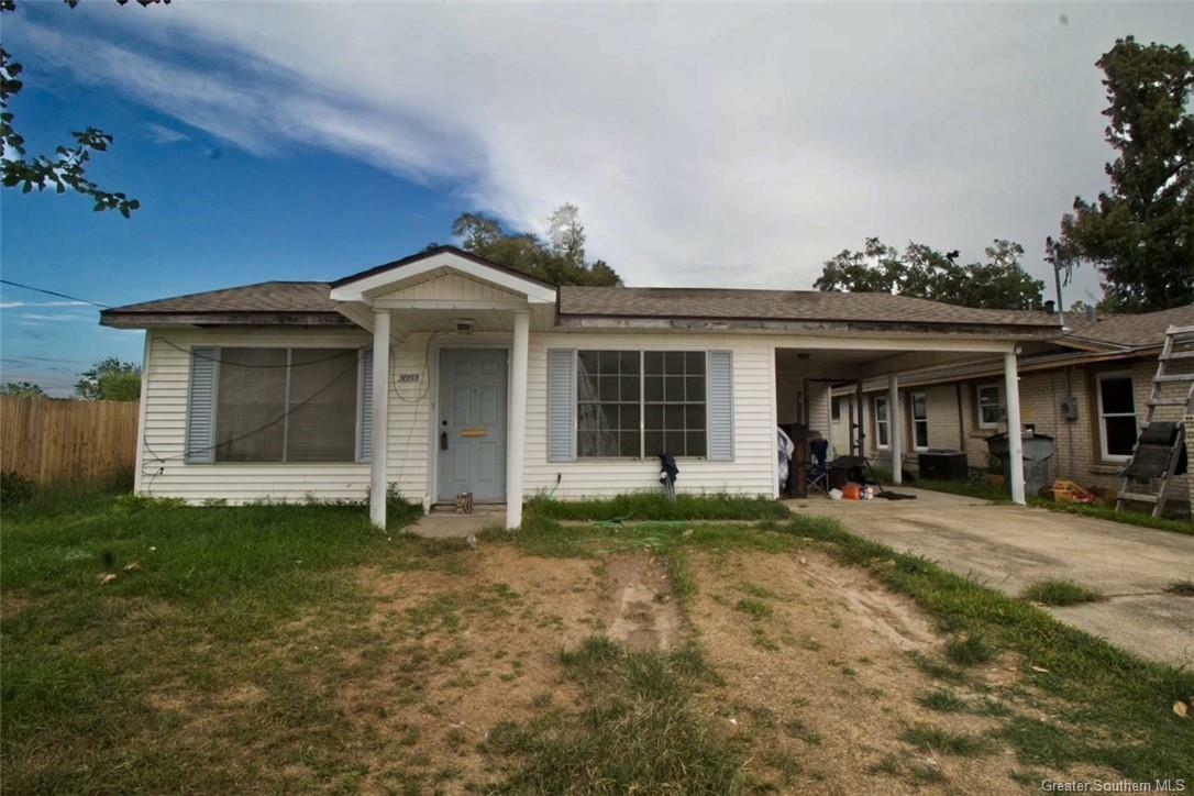 Property Photo:  3003 Warren Avenue  LA 70601 