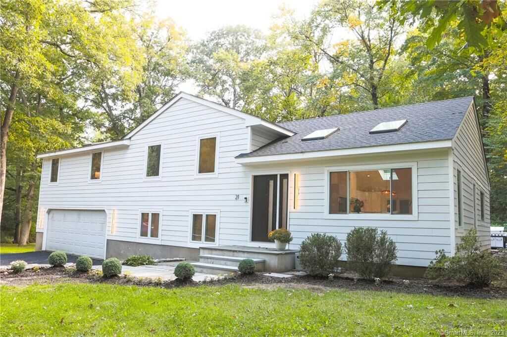 Property Photo:  21 Bayne Street  CT 06851 