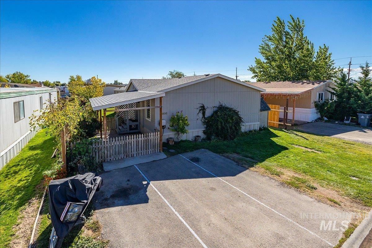 Property Photo: 3906 Sage Ln ID 83605-7067