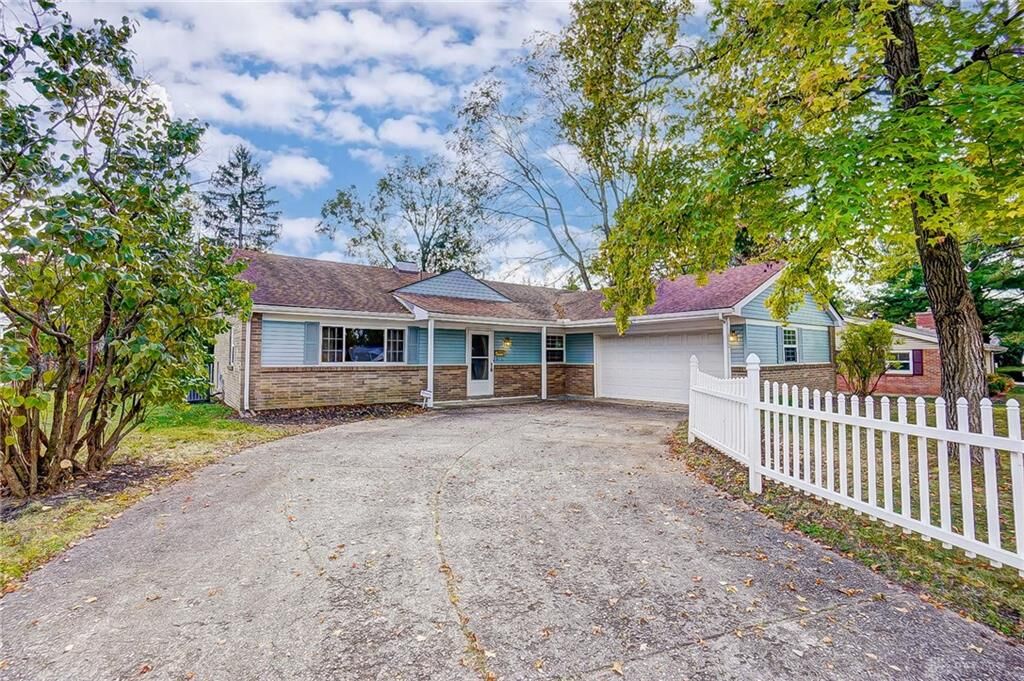 Property Photo: 1012 Pepper Hill Drive OH 45429