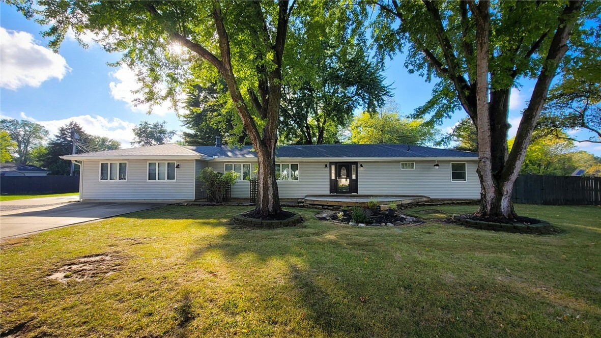 Property Photo:  3325 Roblee Lane  IL 62521 