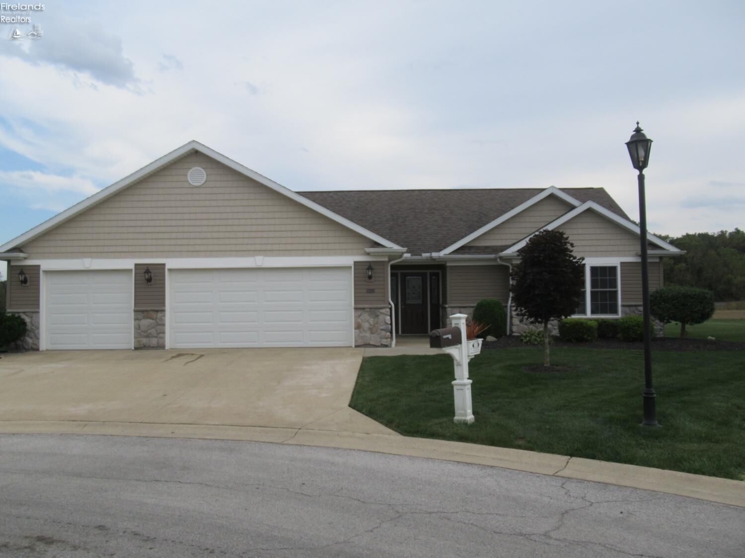 Property Photo:  120 Kaylee Drive  OH 43420 