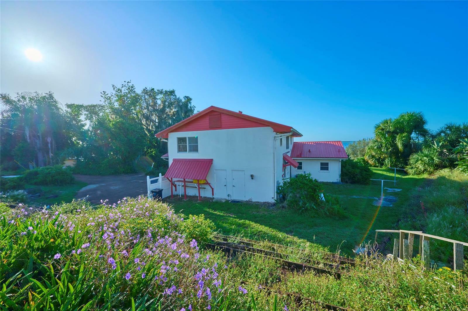 Property Photo: 2150 N Scenic Highway FL 33827