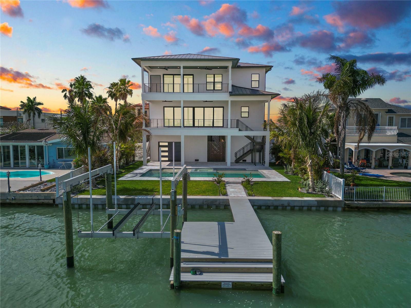 Property Photo:  820 Bay Point Drive  FL 33708 