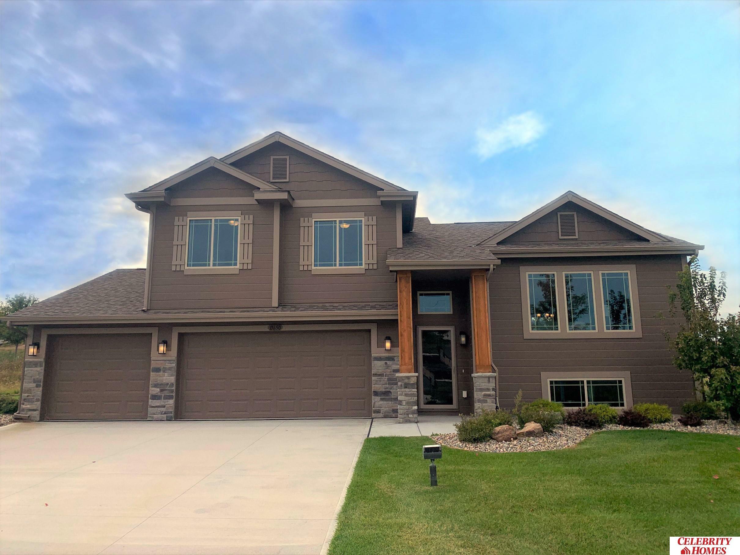 Property Photo: 11650 S 113 Avenue NE 68046
