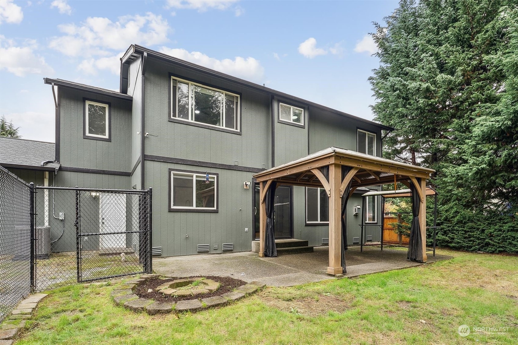 Property Photo:  20402 127th St Ct E  WA 98391 
