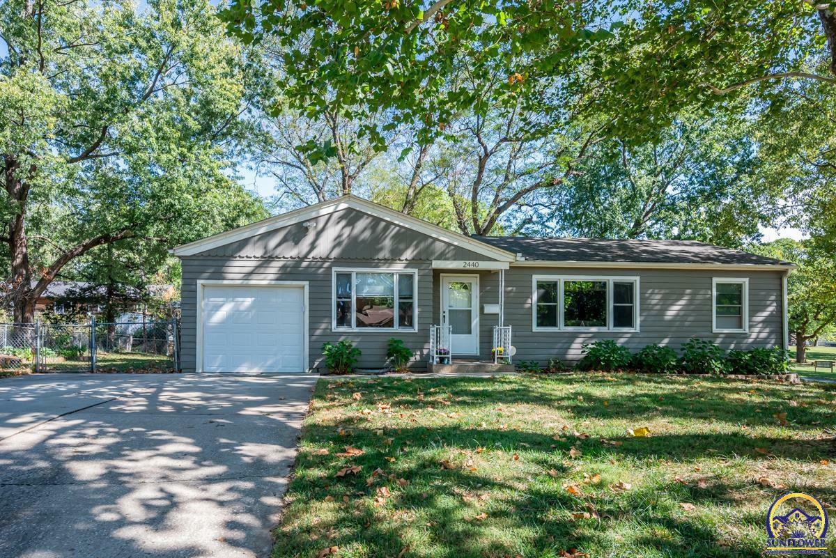 Property Photo:  2440 SW Indian Trail  KS 66614 