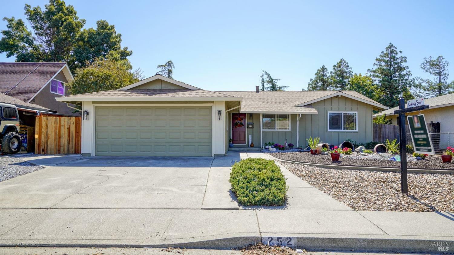 Property Photo:  252 Livingston Avenue  CA 95687 