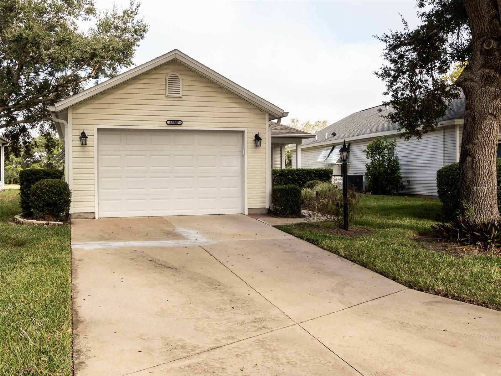 Property Photo:  25217 Cranes Roost Circle  FL 34748 