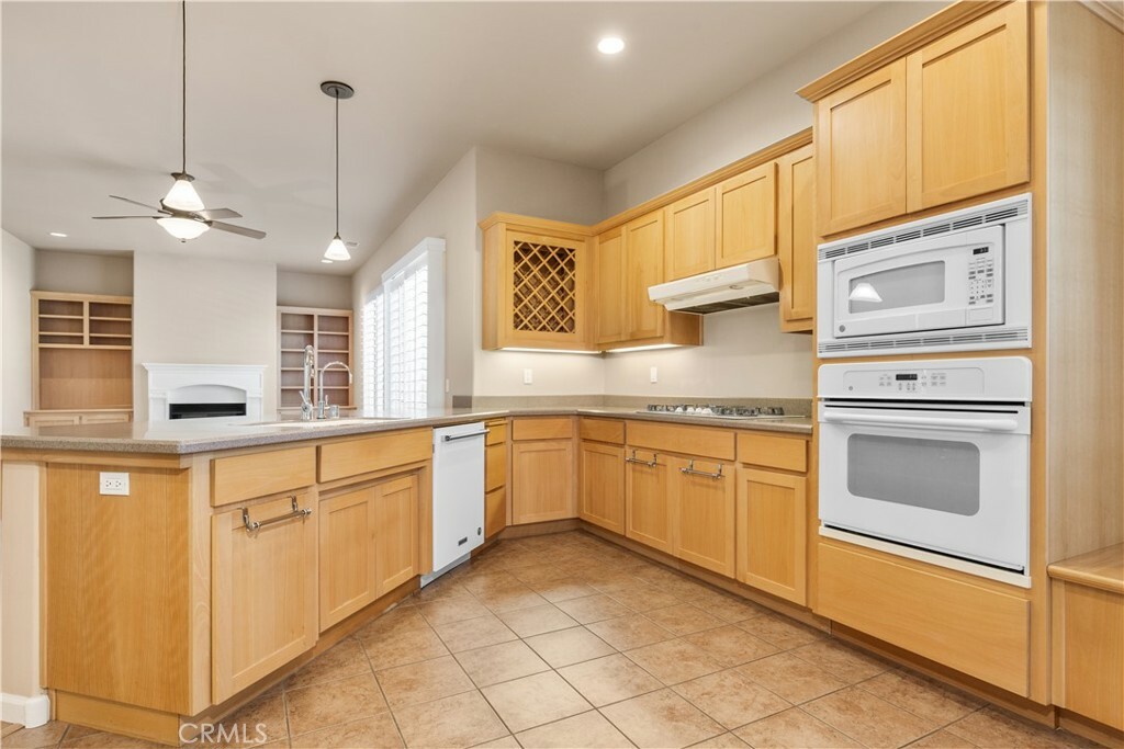 Property Photo:  951 Vista Cerro Drive  CA 93446 