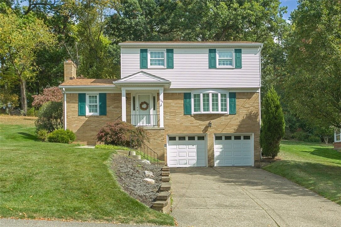 Property Photo: 125 Timberlane Drive PA 15229
