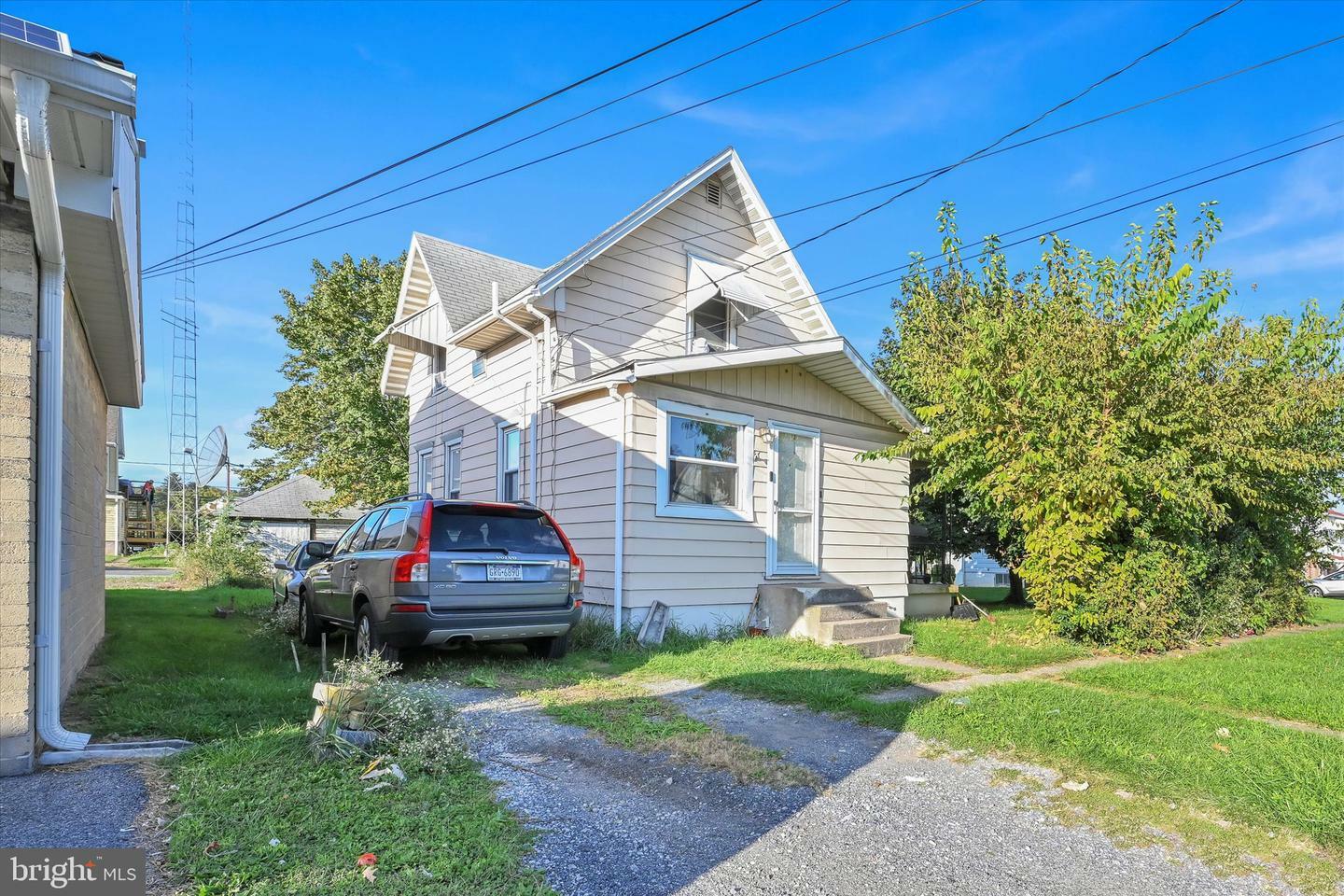 Property Photo:  2908 Sycamore Street  PA 17111 