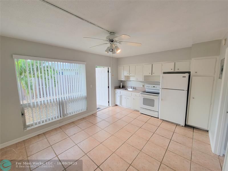 Property Photo: 3041 NE 20th Ter 3 FL 33306