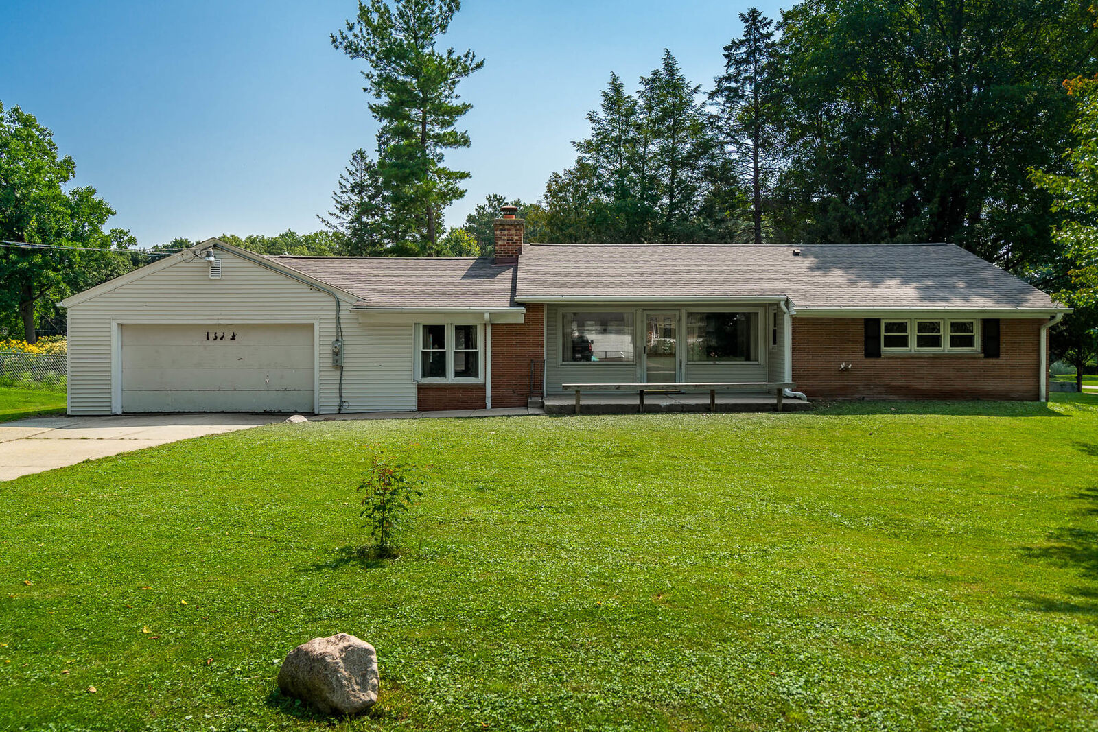 Property Photo: 1324 Post Drive IL 61108