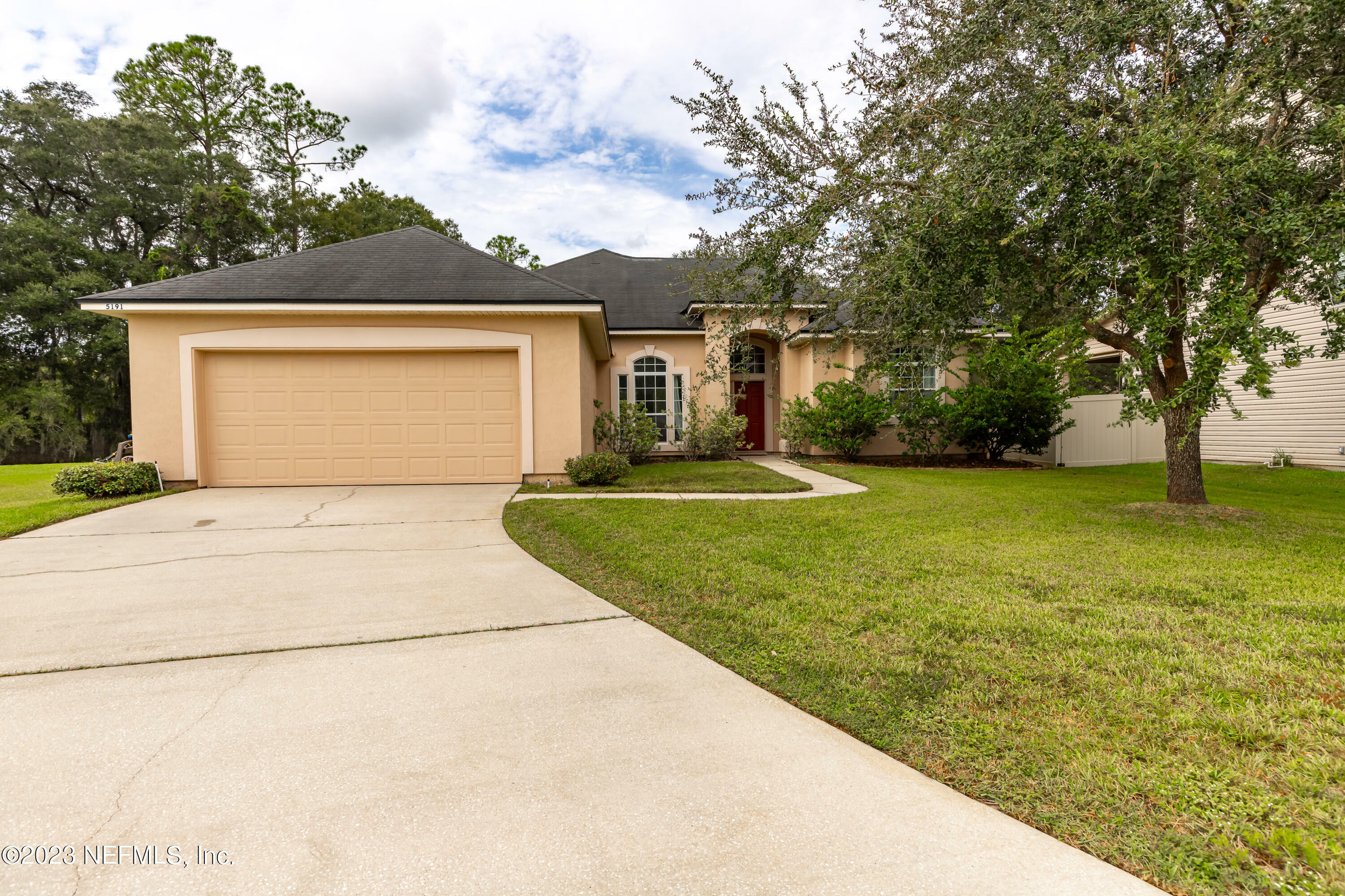 Property Photo:  5191 Johnson Creek Drive  FL 32218 