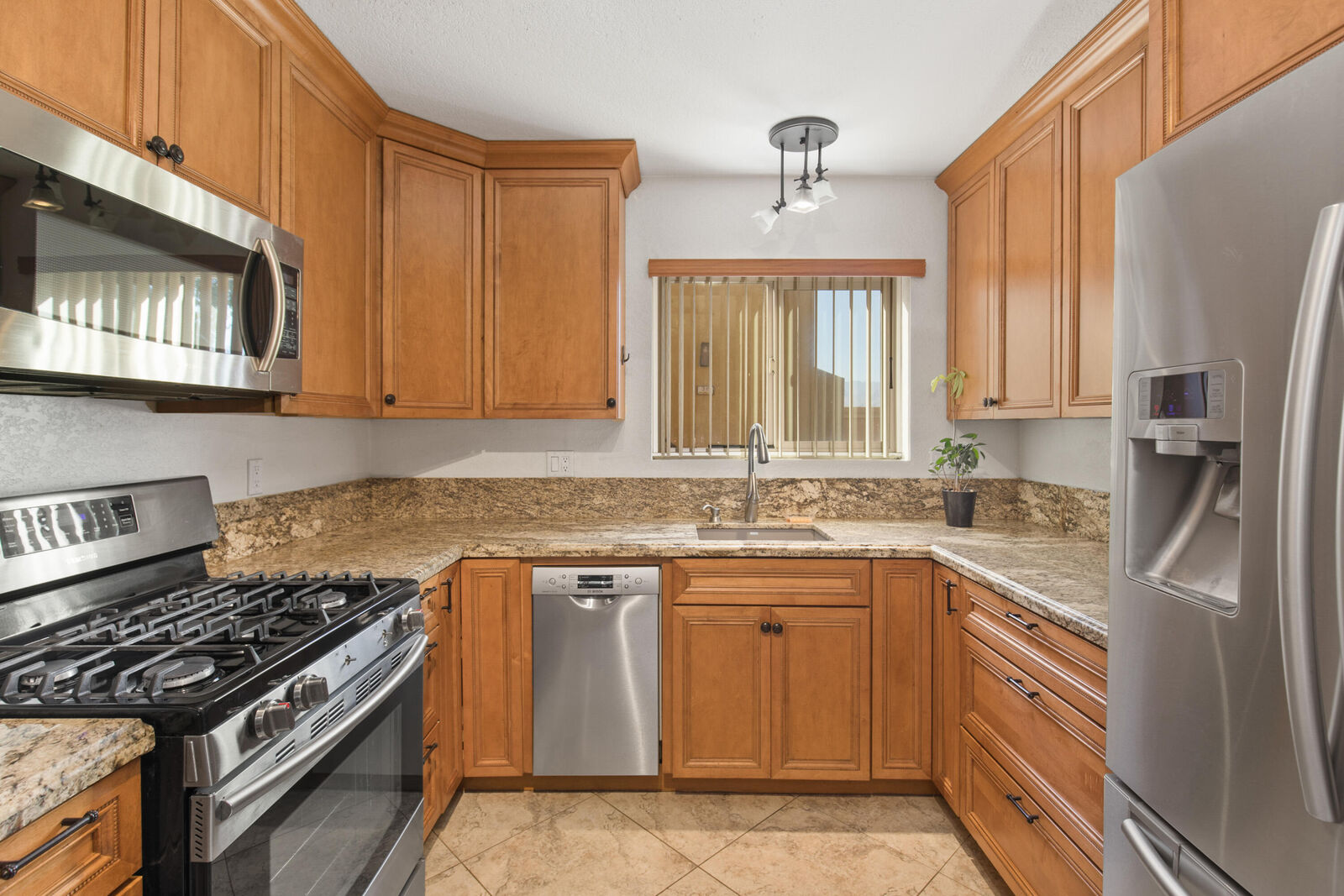 Property Photo:  48255 Monroe Street 34  CA 92201 