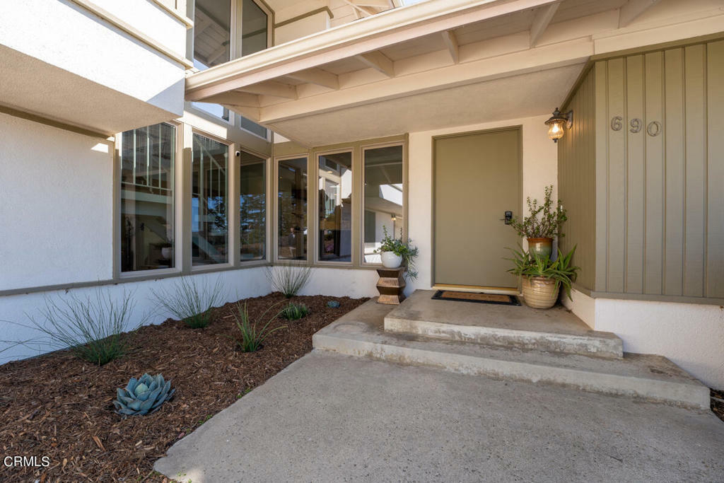 Property Photo:  690 Valley Vista Drive  CA 93010 