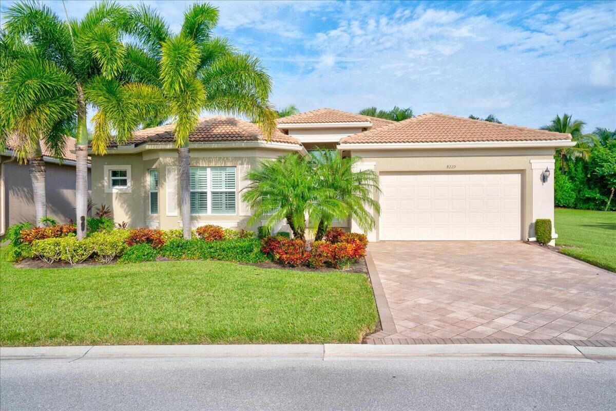 Property Photo:  8229 Green Mountain Road  FL 33473 