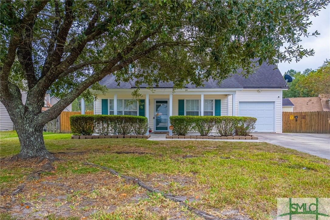 Property Photo:  131 Berwick Lakes Boulevard  GA 31322 