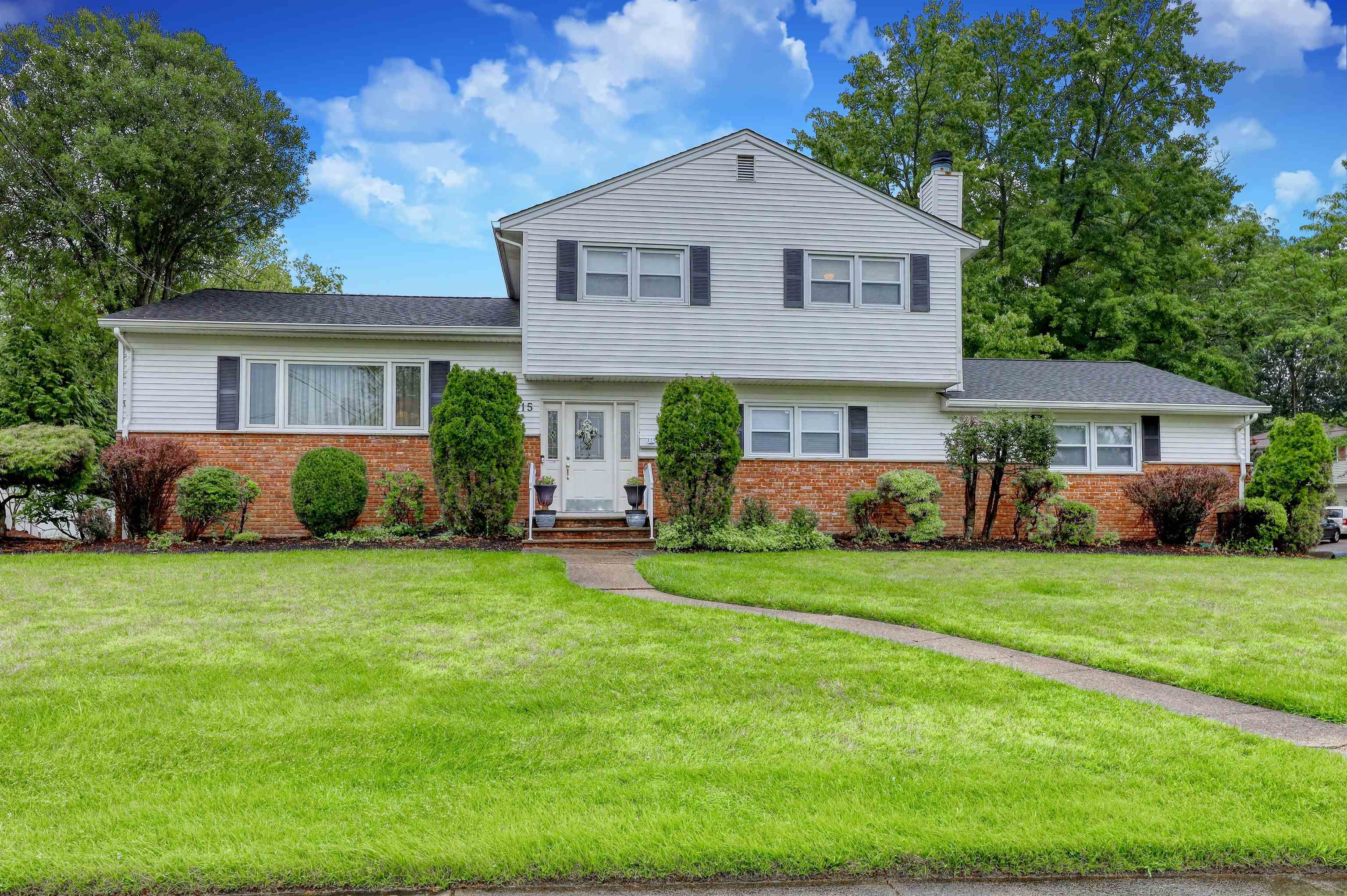 Property Photo: 15 Lenox Rd NJ 07470