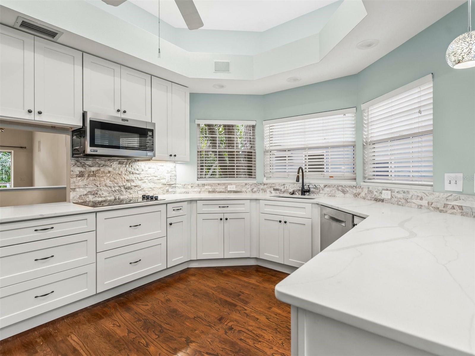 Property Photo:  835 Hampton Wood Court  FL 34232 