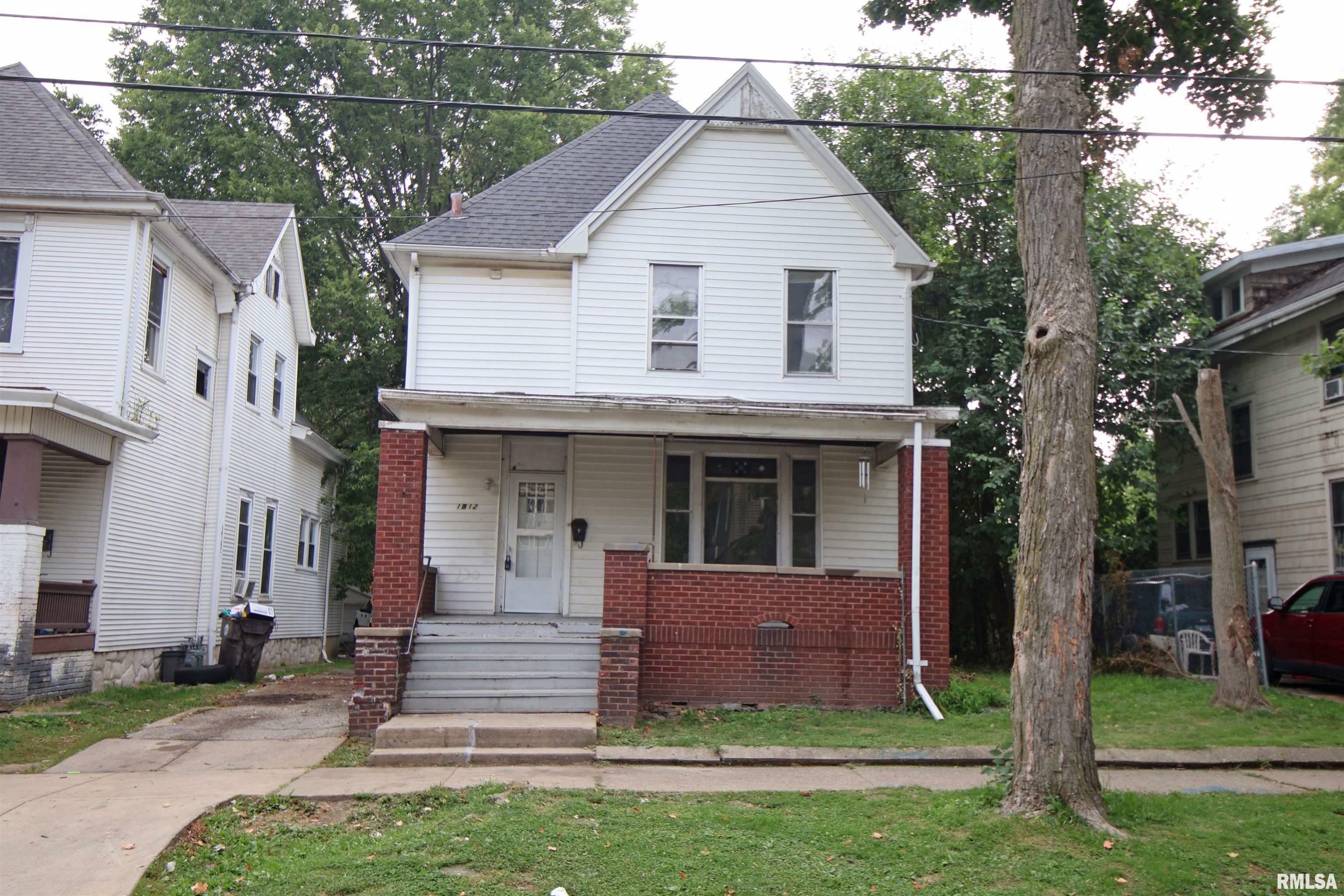 Property Photo:  1812 N Peoria Avenue  IL 61603 