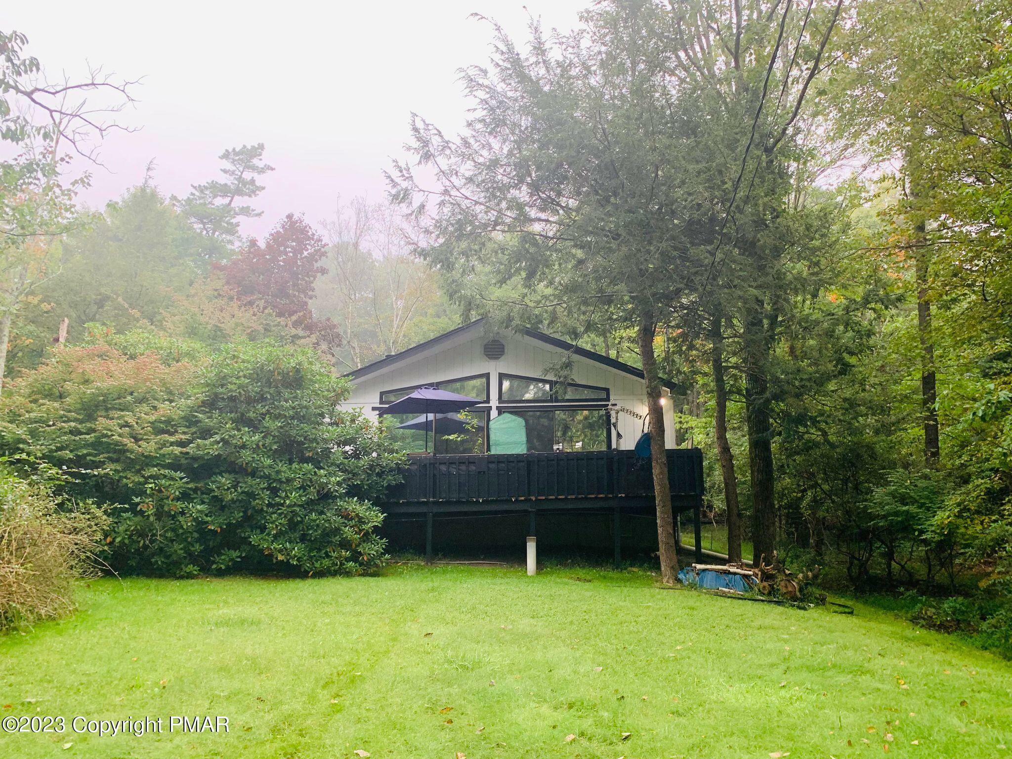 Property Photo:  122 Beaver Trail  PA 18355 