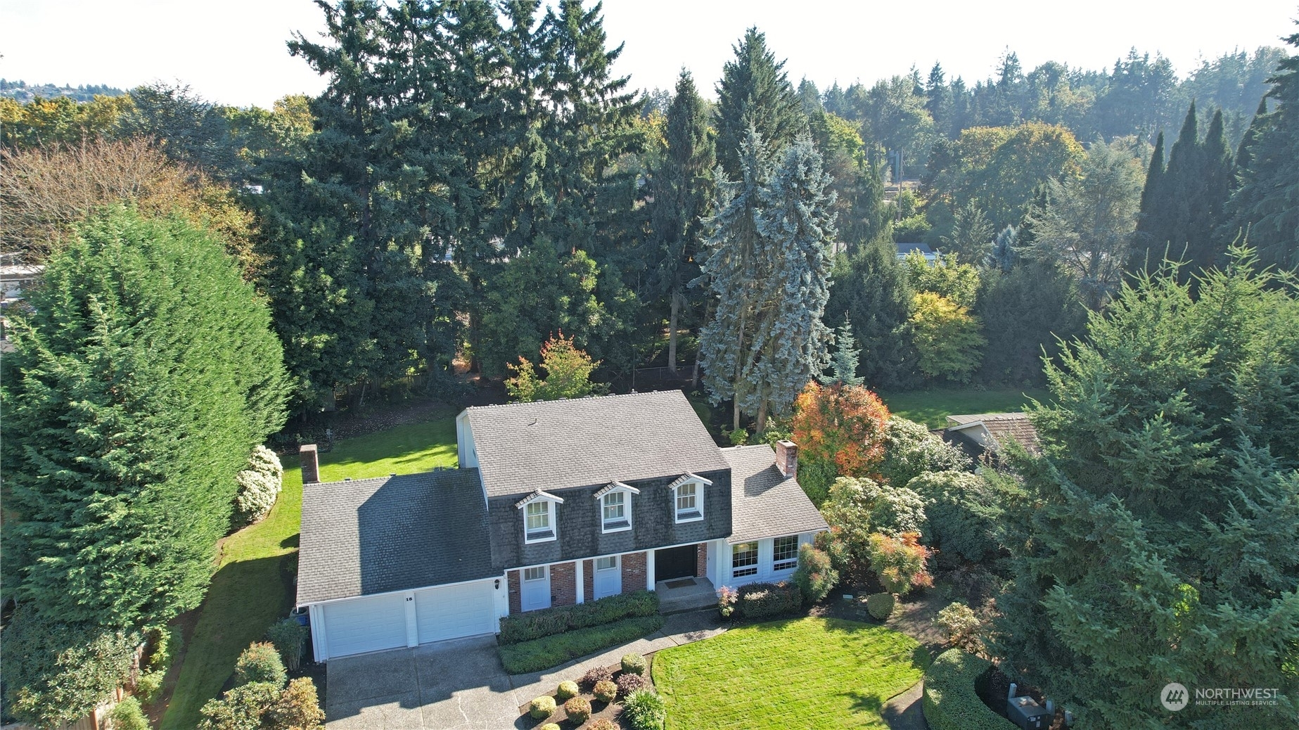 Property Photo:  15 Skagit Key  WA 98006 