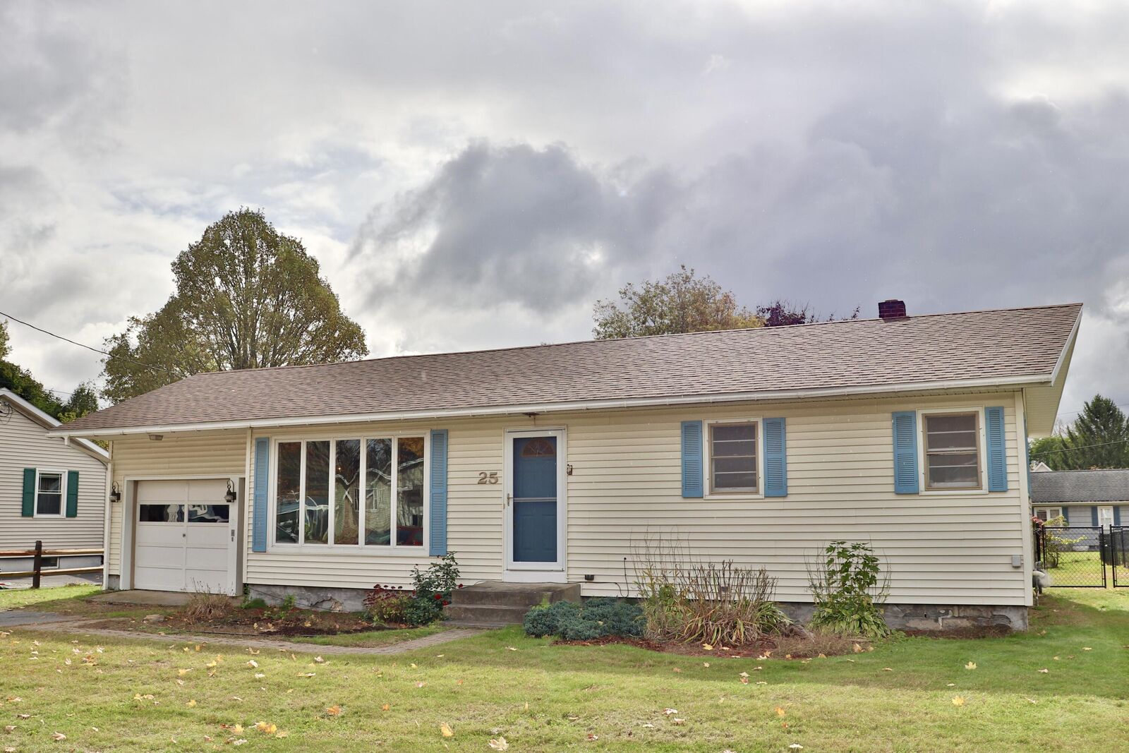 Property Photo:  25 McIntosh Drive  NY 12972 