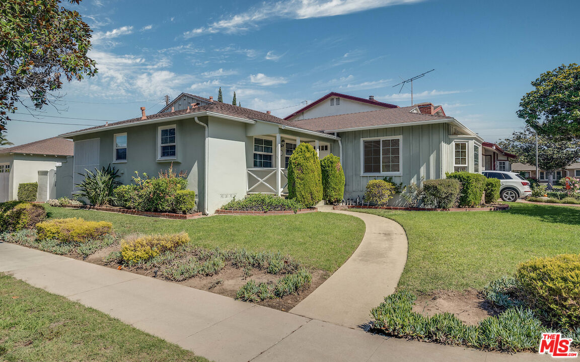 Property Photo: 6321 W 78th Pl CA 90045