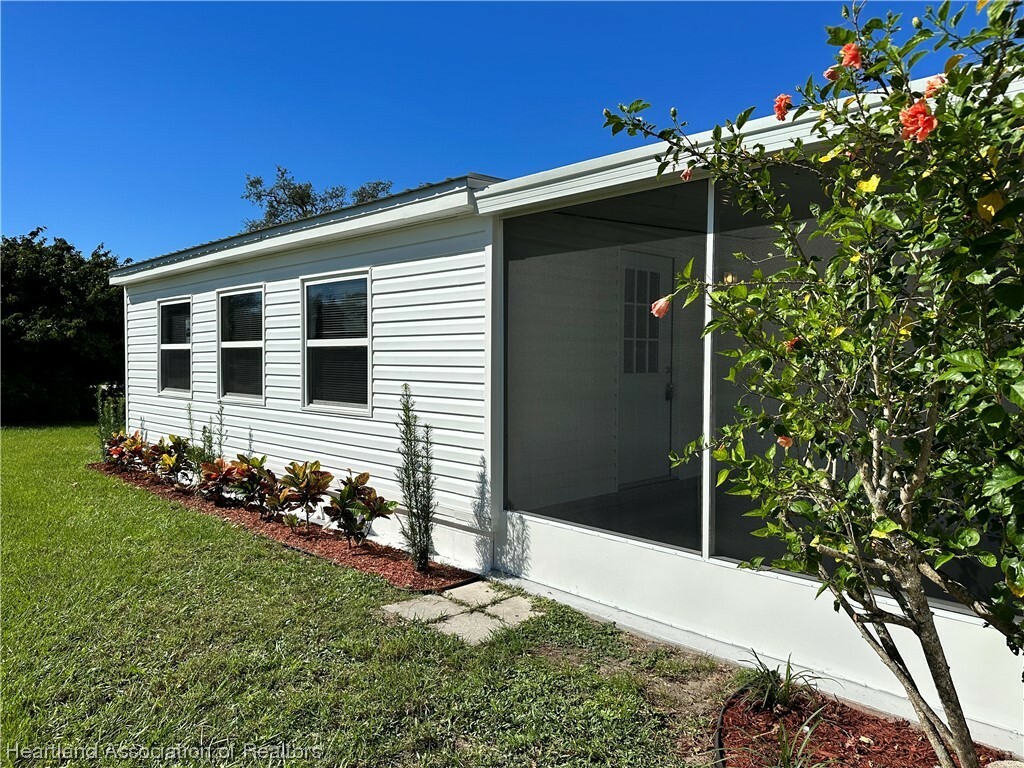 Property Photo:  4620 Mundell Avenue  FL 33870 