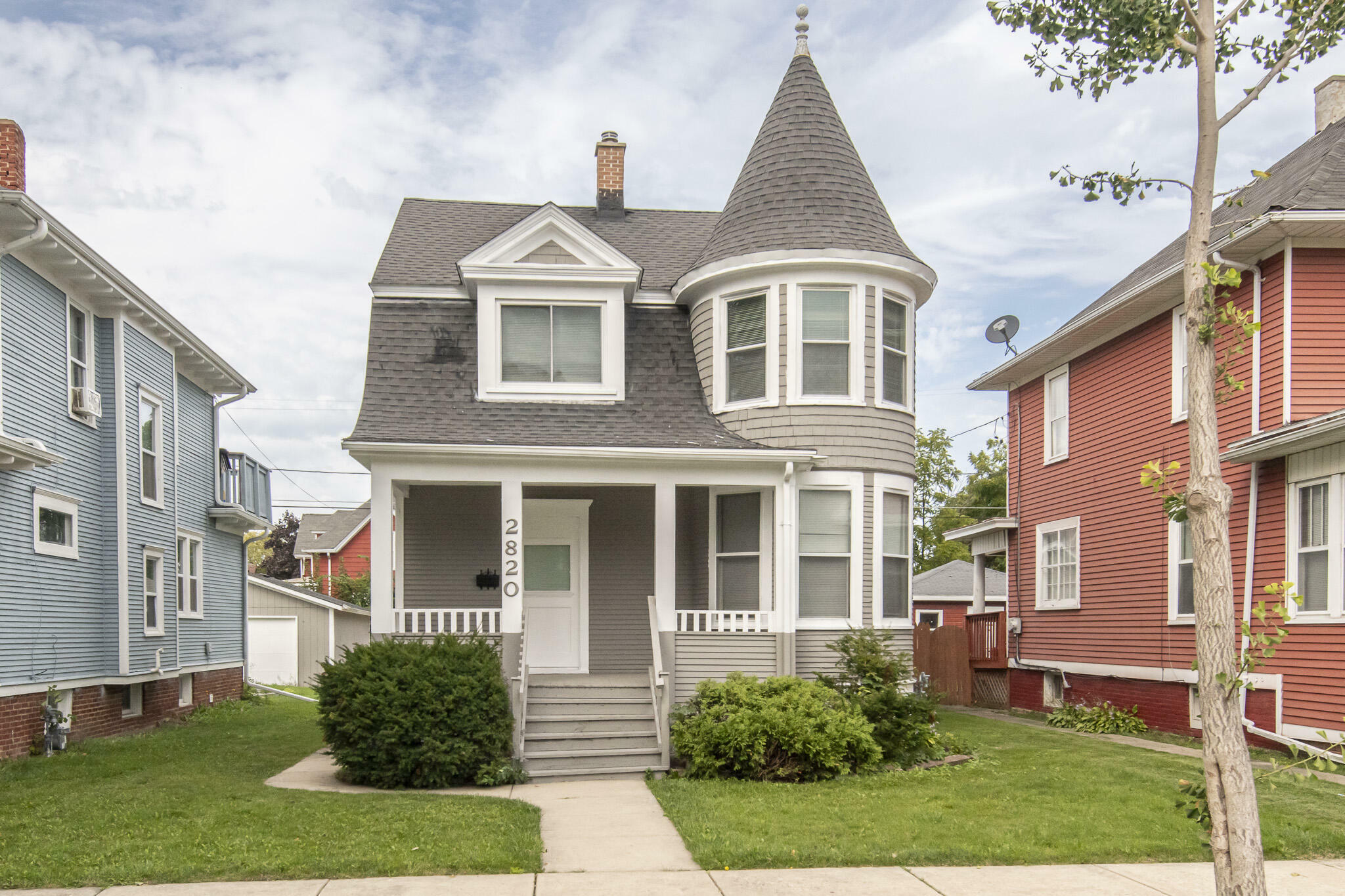 Property Photo: 2820 Wright Ave WI 53405