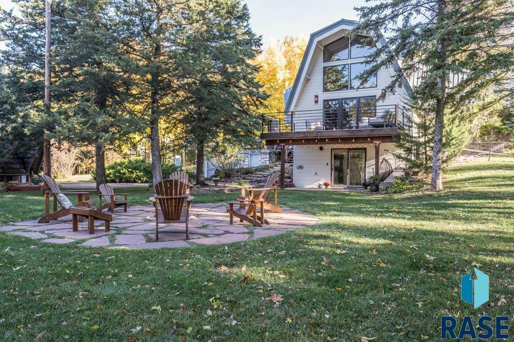 Property Photo: 7003 E Madison St SD 57110