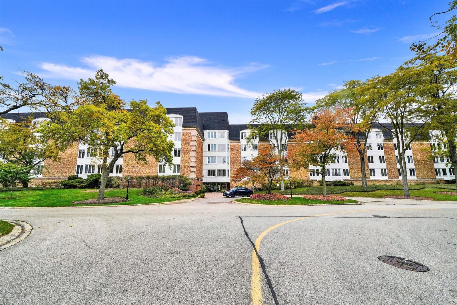 Property Photo:  150 Lake Boulevard 112  IL 60089 