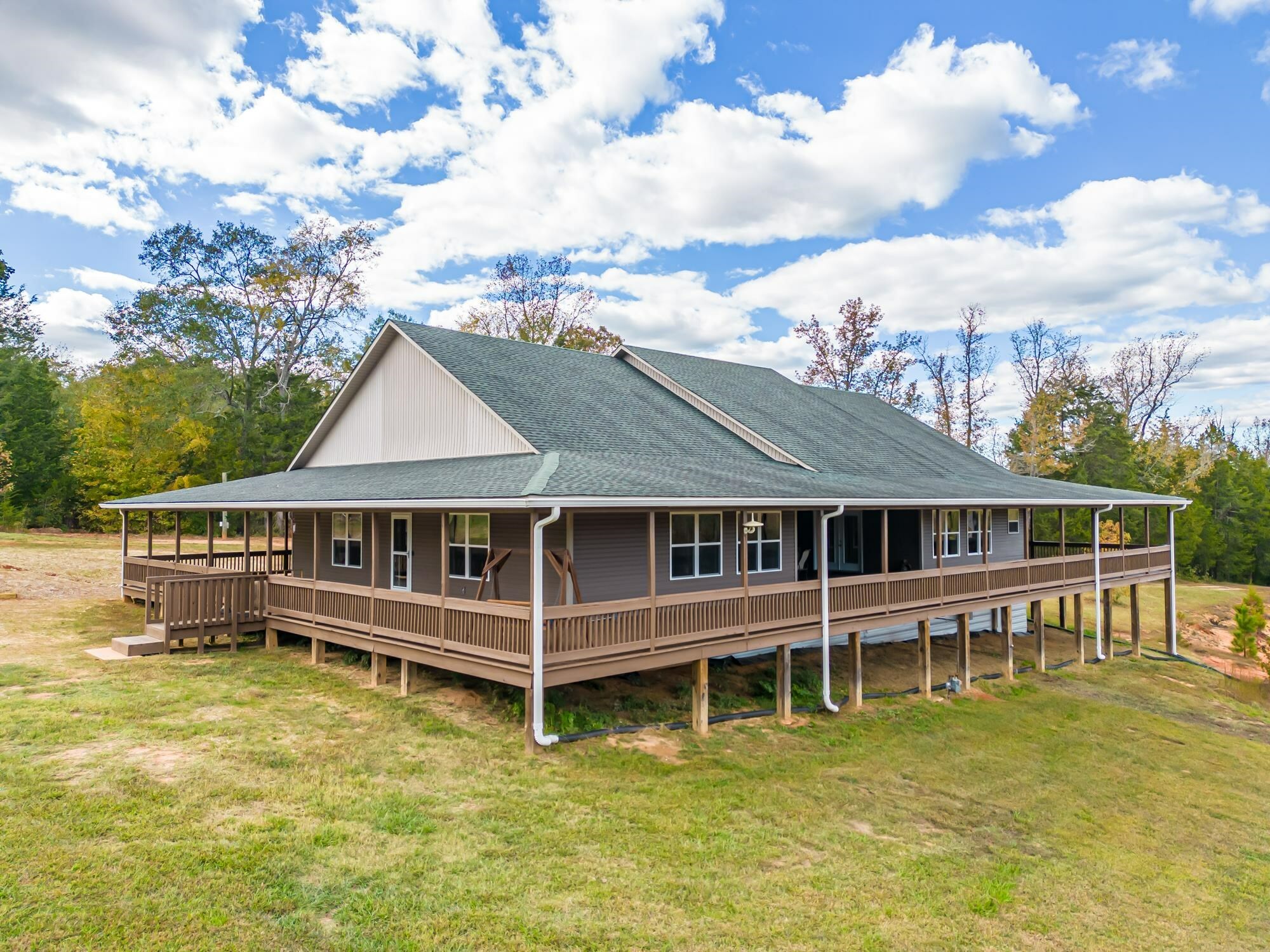 Property Photo:  115 Horne Drive  SC 29379 