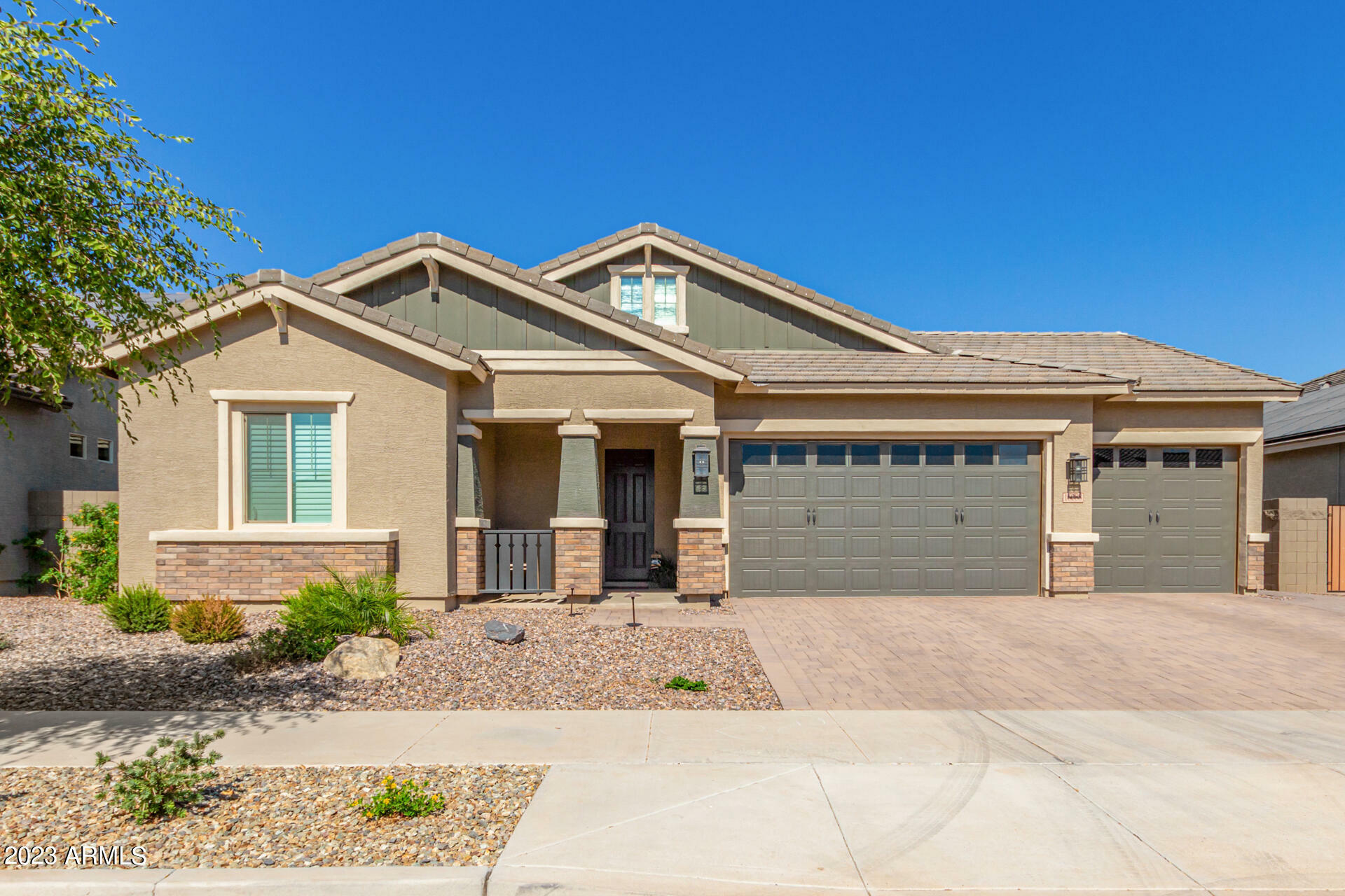 Property Photo:  16088 W Saguaro Park Lane  AZ 85387 