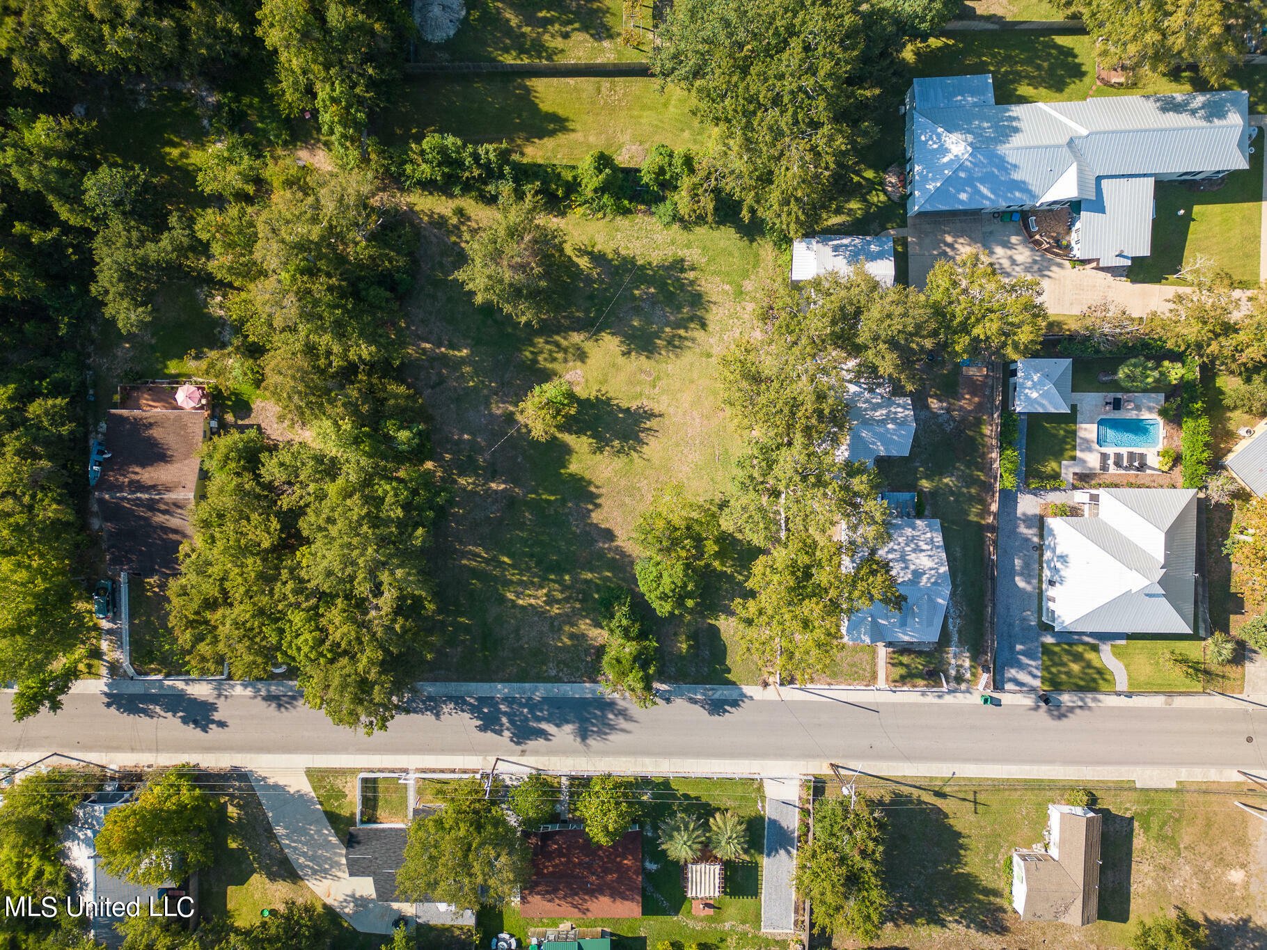 Property Photo:  256 Washington Street  MS 39520 