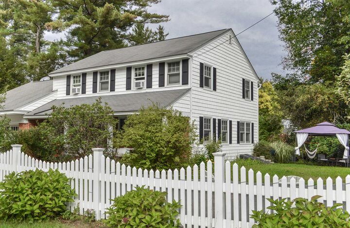 Property Photo:  52 Greenwood Avenue  NH 03431 